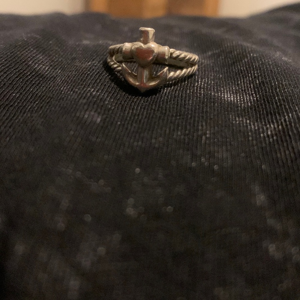 James Avery
Faith, Hope & Love Twisted Rope Ring